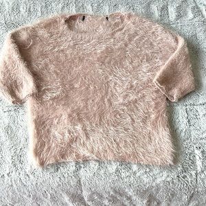 Super soft & fuzzy sweater size M